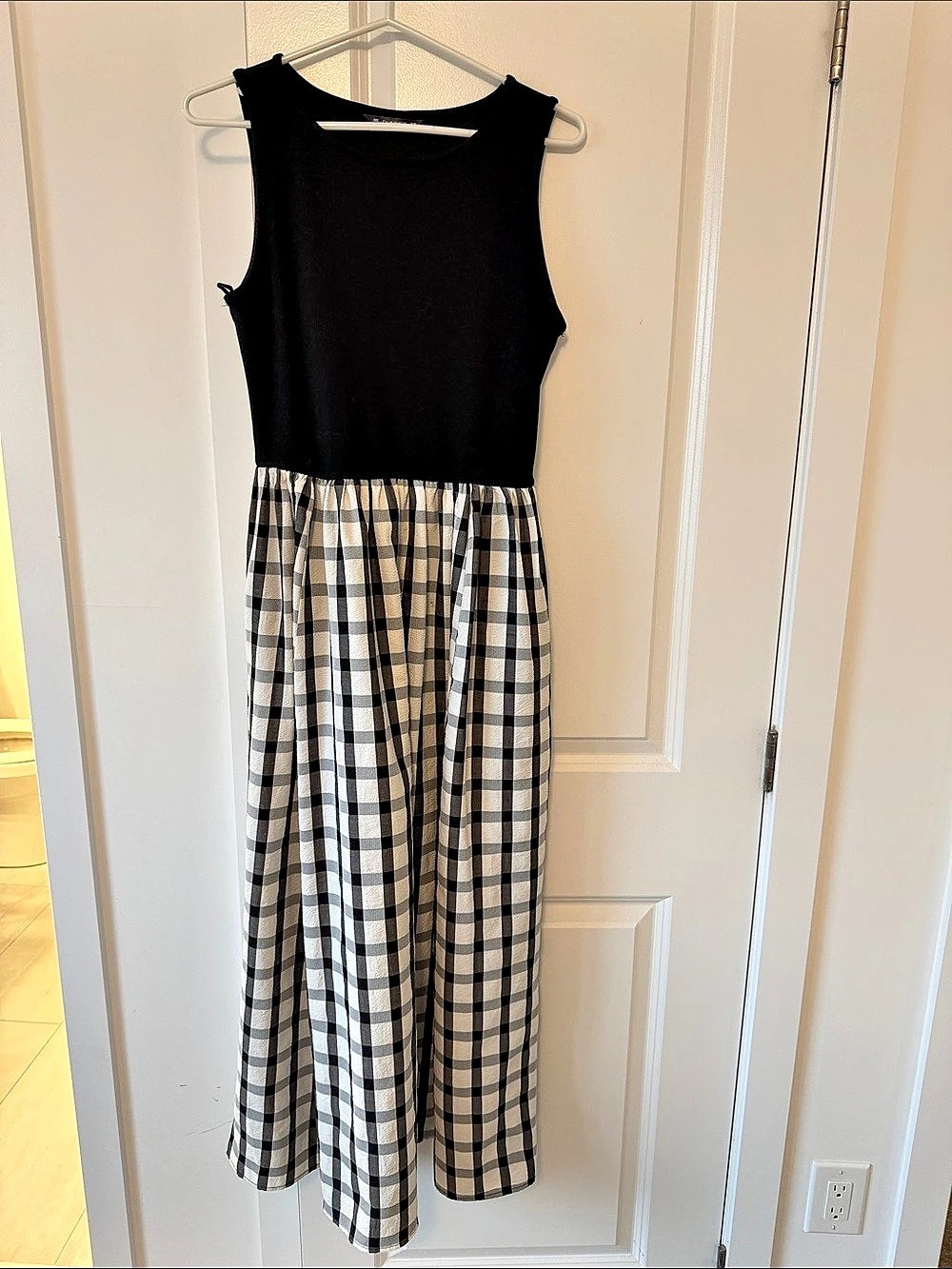 DUNNES Checkered Maxi Dress in Black & White Size 10 Like New